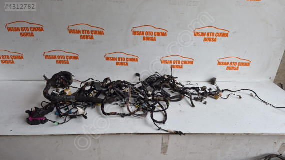 Golf 6 passat jetta elektrik tesisatı soketleri