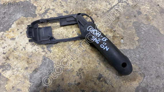 OPEL CORSA B SAĞ ÖN KAPI İÇ TUTAMAĞI ÇIKMA 90388334 CANCAN OPEL