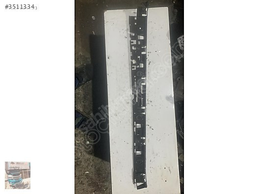 5C6807863 vw jetta arka tampon braketi