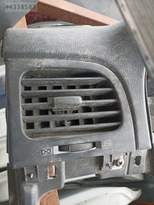 Hyundai Accent Era Sol Ve Sağ Klima Izgarası