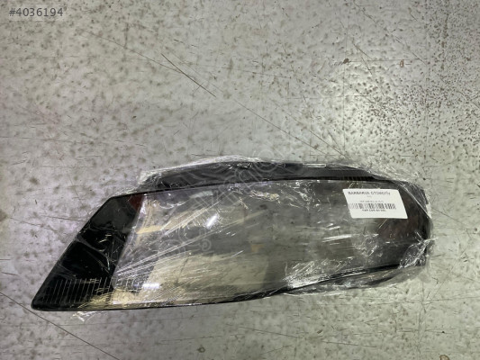 AUDİ A4 10-12 SOL FAR CAMI