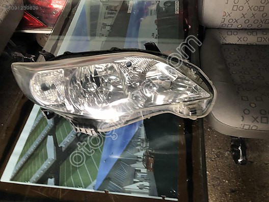 Corolla makyajlı kasa sağ far 2011-2013