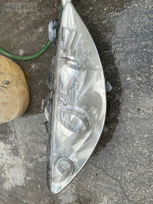 Peugeot 308 sağ ön far