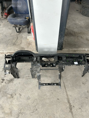 RANGE ROVER VOGUE TORPİDO ORJİNAL ÇIKMA
