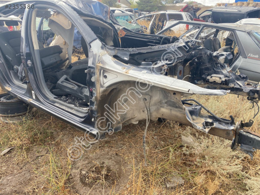 Skoda SuperB Sağ ön Podye Hatasız Orijinal Çıkma