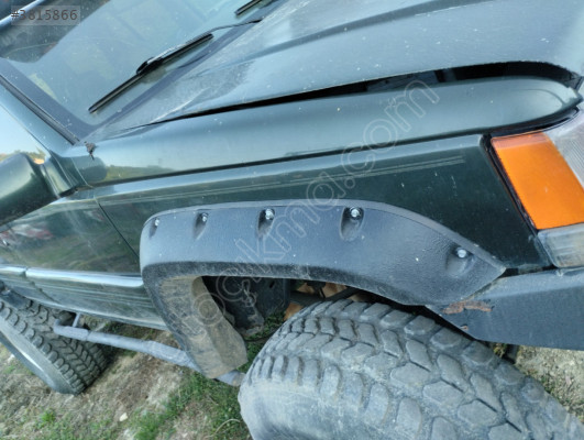 Grand Cherokee sağ ön çamurluk