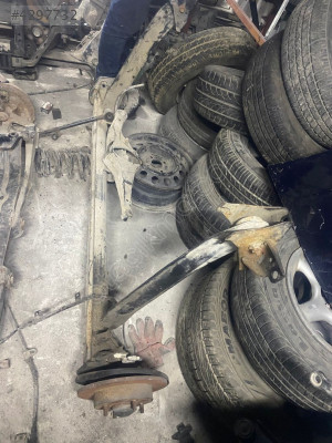 Nissan Almera Arka Dingil Çıkma Orjinal