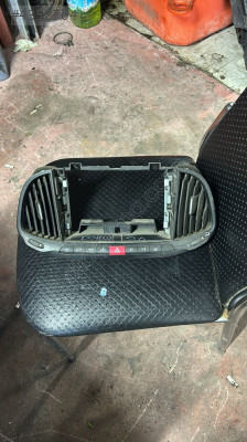 2019 FİAT DOBLO ÇIKMIŞ ORJİNAL TEYP ÇERÇEVESİ DİFLİZÖR