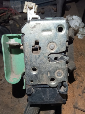 Fiat linea sol ön kapı kilidi