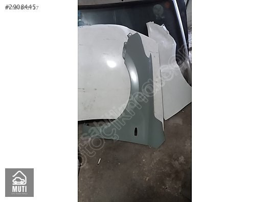 Hyundai İ30 Sol Ön Çamurluk (Delikli) OEM Parça No: 663112L03