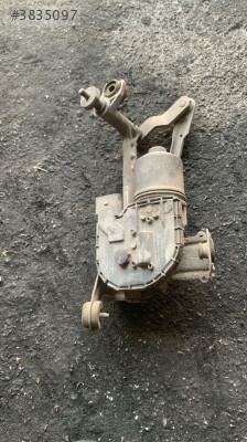Seat Leon 1P0955024B Ön Silecek Motoru ve Mekanizma Parçası