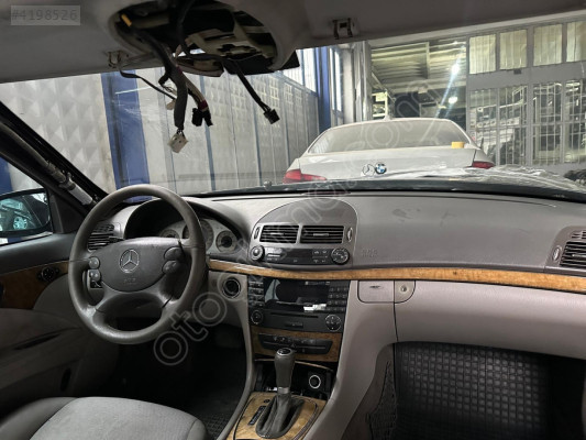 MERCEDES W211 KASA E SERİSİ ÖN GÖĞÜS TORPİDO KOMPLE