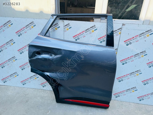 Chery omada 5 sağ arka kapı (hasarlı ürün)