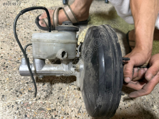 TOYOTA COROLLA FREN ANA MERKEZ VE VESTANOZ KOMPLE ORJ ÇIKMA