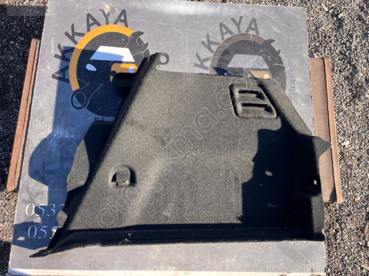 849501783R Clio 5 Sağ Yan Bagaj Döşemesi Orjinal Çıkma