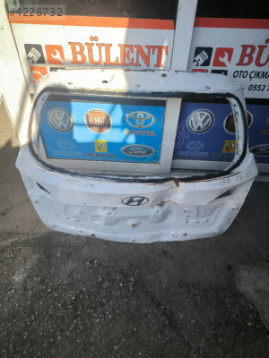 Hyundai İ30 bagaj kapağı orijinal çıkma