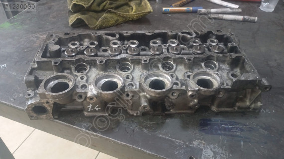 FORD FİESTA 1,4 SİLİNDİR KAPAĞI