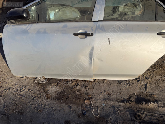Toyota corolla 2008 - 2012 sol ön kapı hatasız