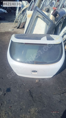 Kia Kia proceed bagaj kapağı ve camu