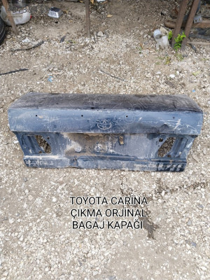 TOYOTA CARİNA ÇIKMA ORJİNAL BAGAJ KAPAĞI