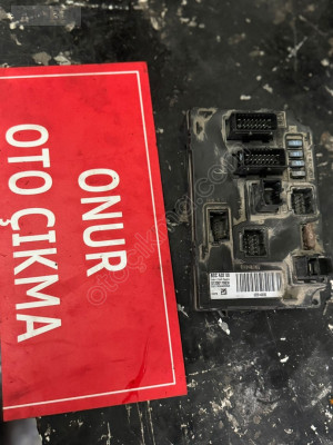 PEUGEOT 407 BAGAJ İÇ SİGORTA TABLASI