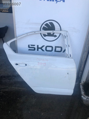 ÇIKMA SKODA OCTAVİA SAĞ ARKA KAPI