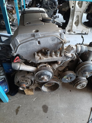 Mercedes 111 motor