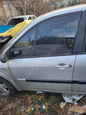 Scenic sol ön kapı orjinal hatasız