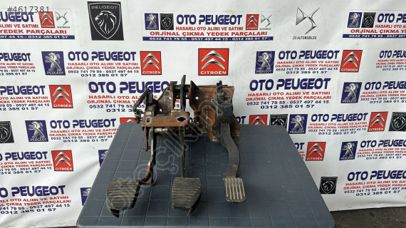 Peugeot 301 Pedal seti