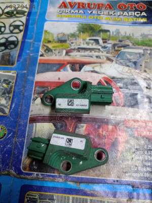 25060103 Volkswagen Passat B6 kasa airbag darbe sensörleri