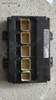 CRHSLER DODGE KONTROL BEYNİ P04686921AG