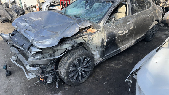 Volvo s90 2020  çıkma hatasız sağ - ön arka dolu ve boş kapı