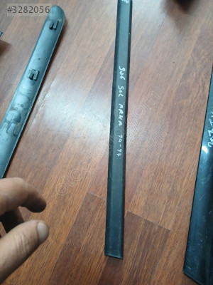 Peugeot 306 sol arka kapı çıtası