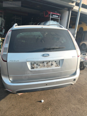 Ford fokus 2.5 sw bağaj kapağı