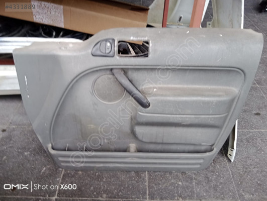 Ford Connet sağ ön kapı döşemesi orijinal