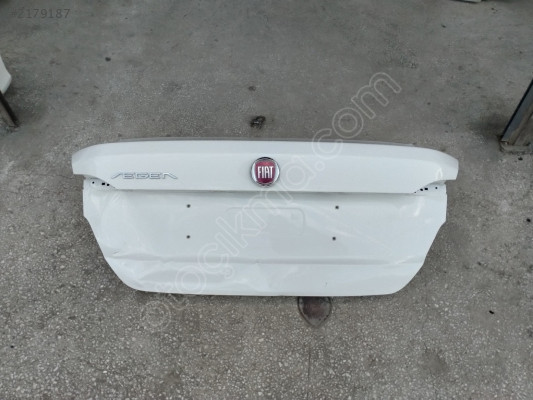Fiat egea bagaj kapağı