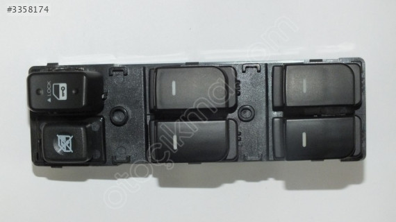 93570-1M100WK CERATO 2010- CAM DÜĞMESİ ÖN SOL