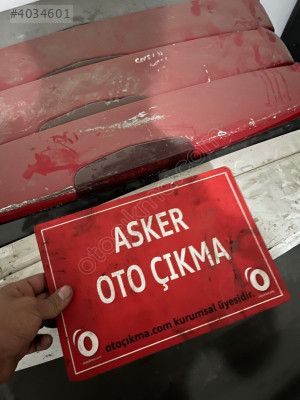 Corsa d tek kapı bagaj kapağı ve üçüncü stop lambası