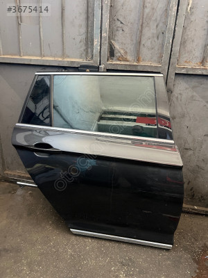 PASSAT B8 SAĞ ARKA KAPI HATASIZ BOYASIZ ORJİNAL ÇIKMAA
