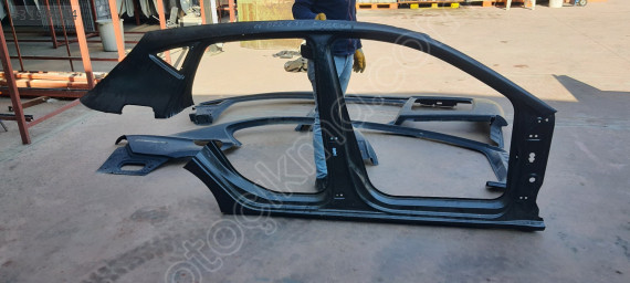 Seat leon 20/24 sag yan duvar sacı sefalılar oto cikma