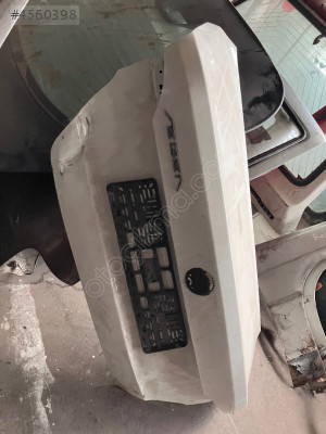 Fiat Egea bagaj kapağı