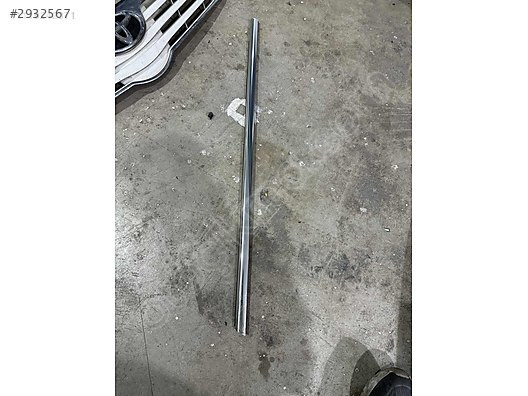 Volvo s80 sol ön kapı çıtası 31349452