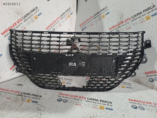 Peugeot 208 ön panjur (çıkma)