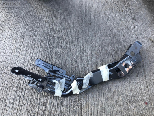MERCEDES A SERİSİ W177 SAĞ-SOL KAPUT MENTEŞESİ 1778801200