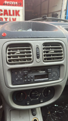 Renault clio 2 orta üfleme ızgara 2000-2008