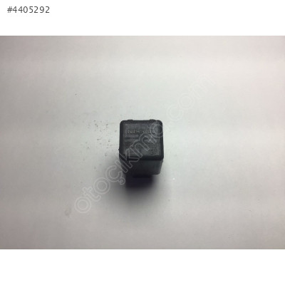 Nissan 12V 2 Pin Röle 24330C9900