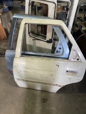 FORD ESCORT ORJİNAL SOL ARKA KAPI BOŞ