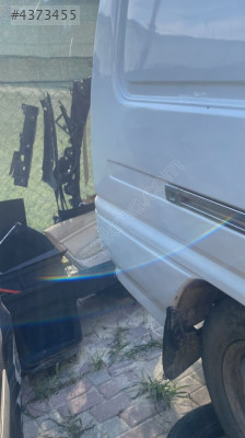 MİTSUBİSHİ L300 SAĞ ARKA ÇAMURLUK