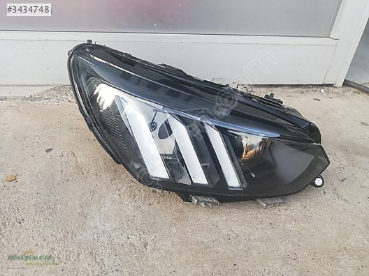 PEUGEOT 2008 GT ÇIKMA ORJİNAL SAĞ FAR