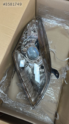 Megane 3 Zenon sağ far sıfır orjinal